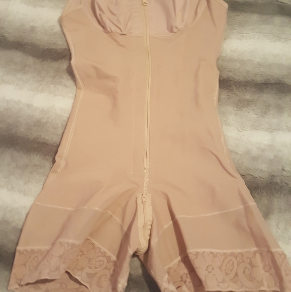 Shapewear Colombian Faja/Girdle size - Picture 7 of 8